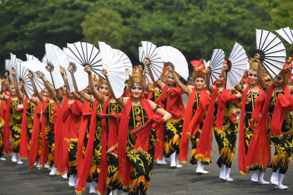 Tari gandrung berasal dari