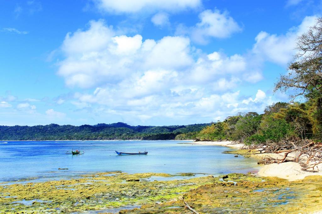 pantai pelengkung (G-Land)