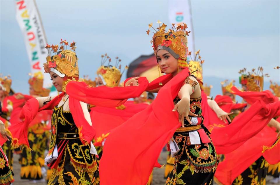 Tari Gandrung : Sejarah Dan Festival Pagelaran Gandrung Sewu