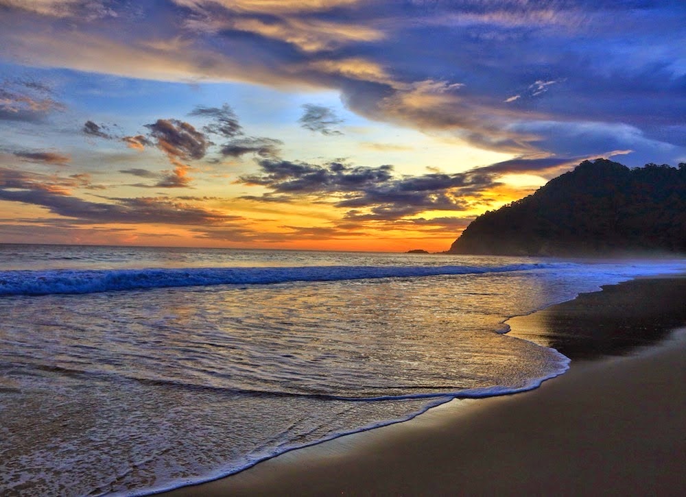 pantai di sukomade 