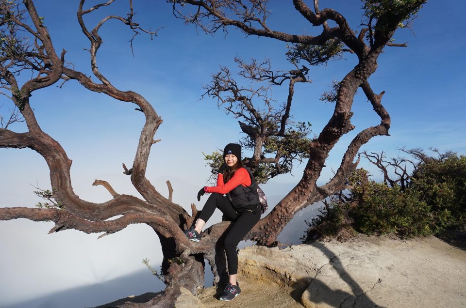 Tips Mendaki Kawah Ijen dengan Aman dan Nyaman, Wajib Coba!