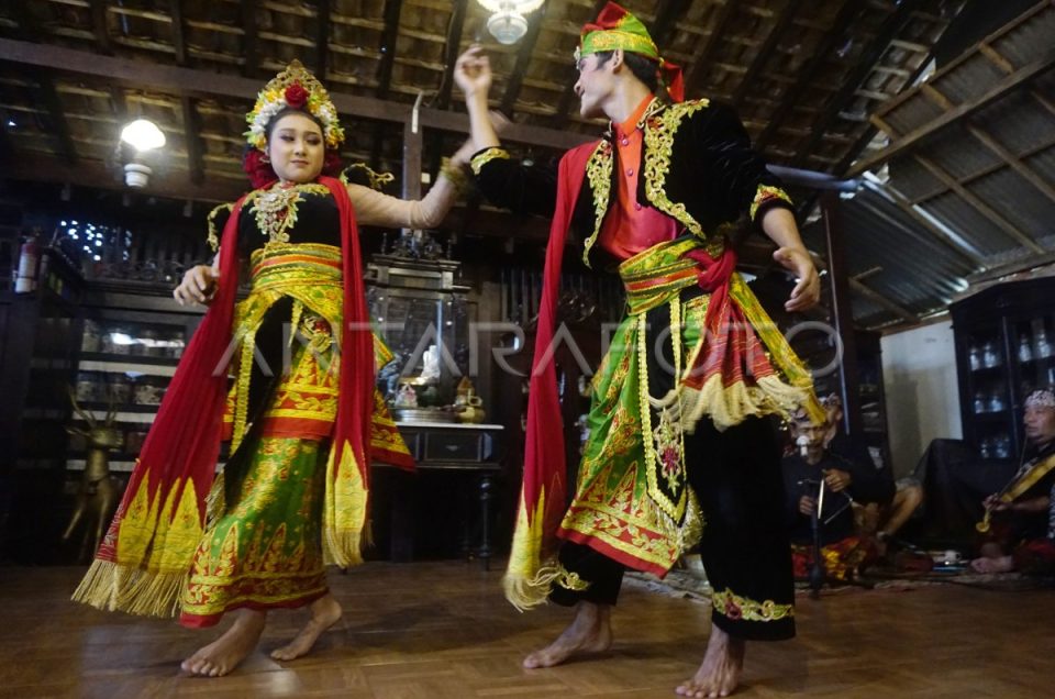 Aktivitas Seru di Desa Wisata Osing, Kamu Wajib Coba Nomor 3!