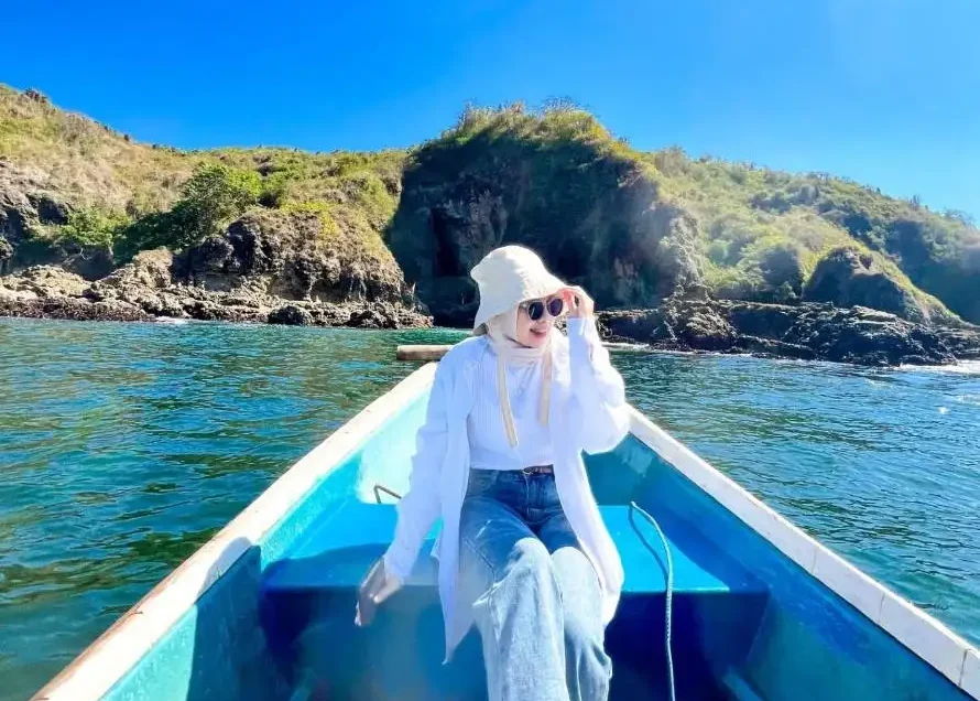 Daya Tarik Pantai Bedil, Laut Biru dan Panorama Memikat