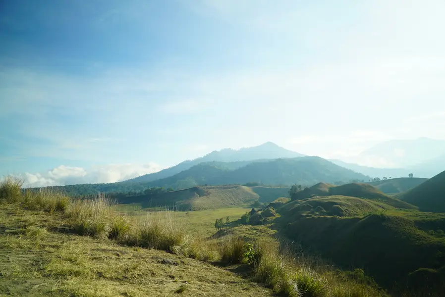 Mengenal Kawah Wurung, Hidden Gem Banyuwangi yang Memikat