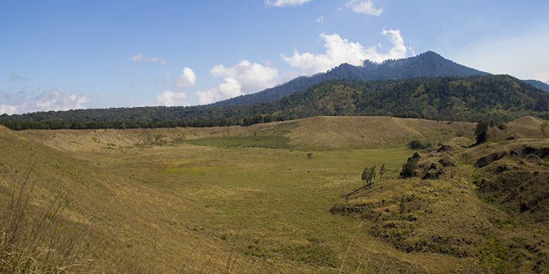 Kawah Wurung Masih Aktif, Simak Fakta Menariknya di Sini