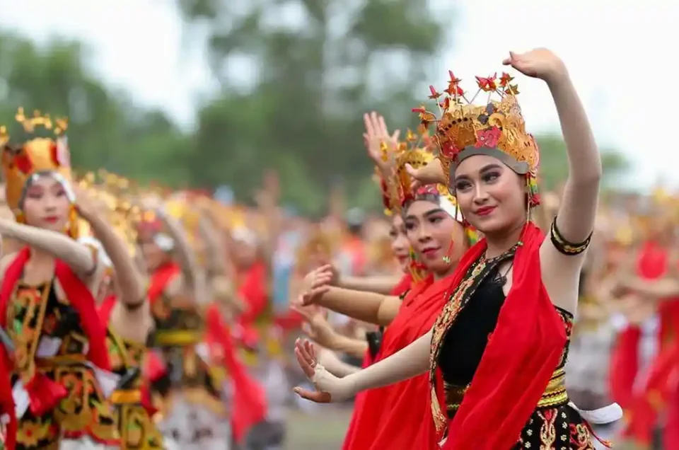 Gandrung Sewu di Bawah Langit Malam, Tari Kolosal Memukau