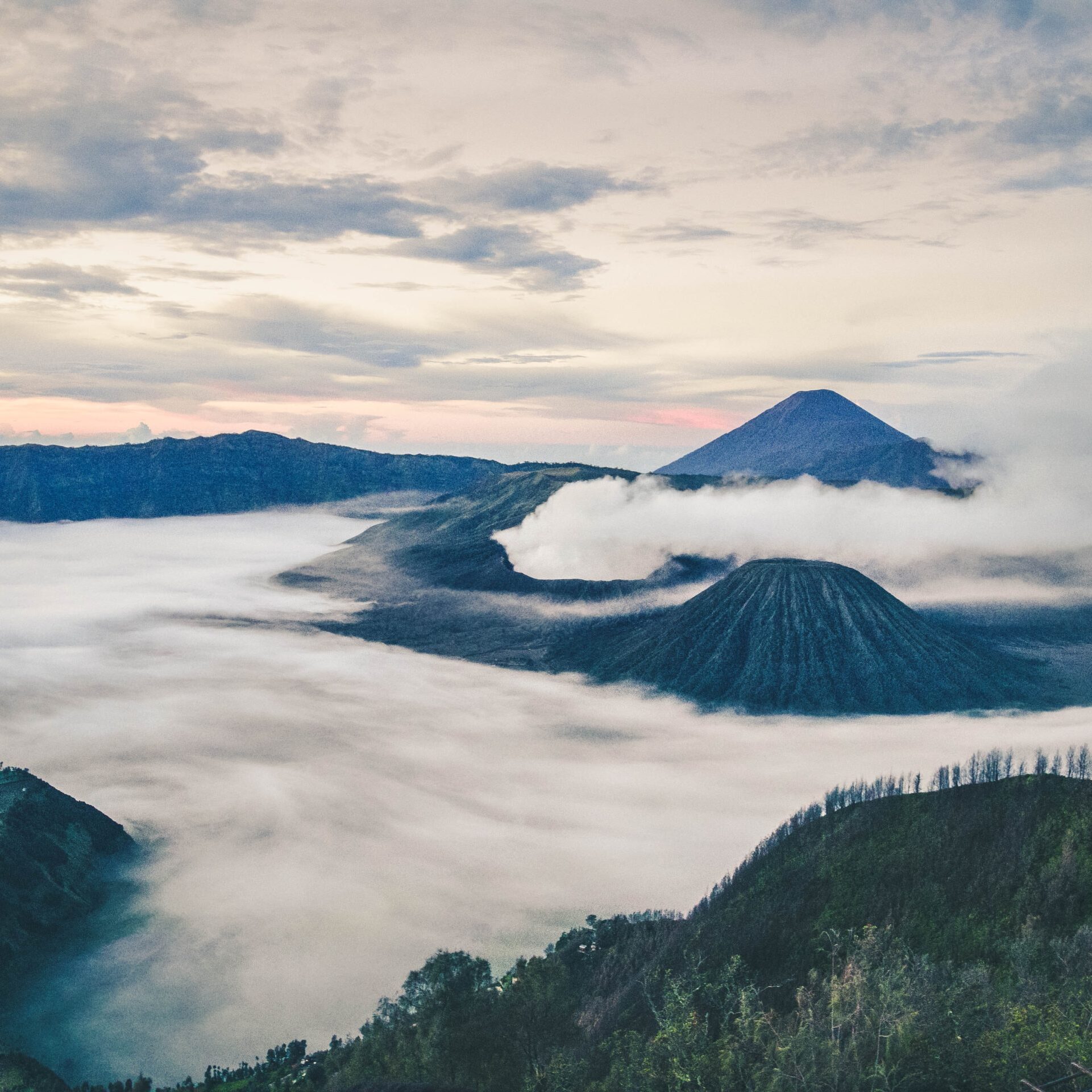 waranont-joe-StKUe52oDFk-unsplash